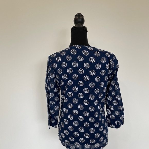 Talbots V-Neck Sheer 3/4 Sleeve Blue Top - Picture 5 of 7